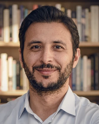 Doç. Dr. Hasan Yıldırım’ın portresi